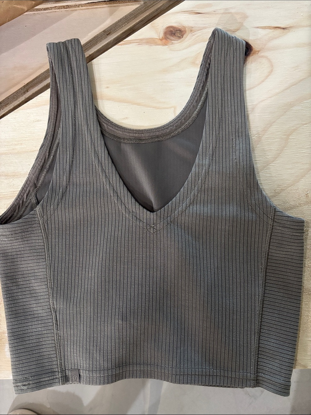 Lululemon power pivot Ribbed V-Neck Crop Tank - Gray reversible 2